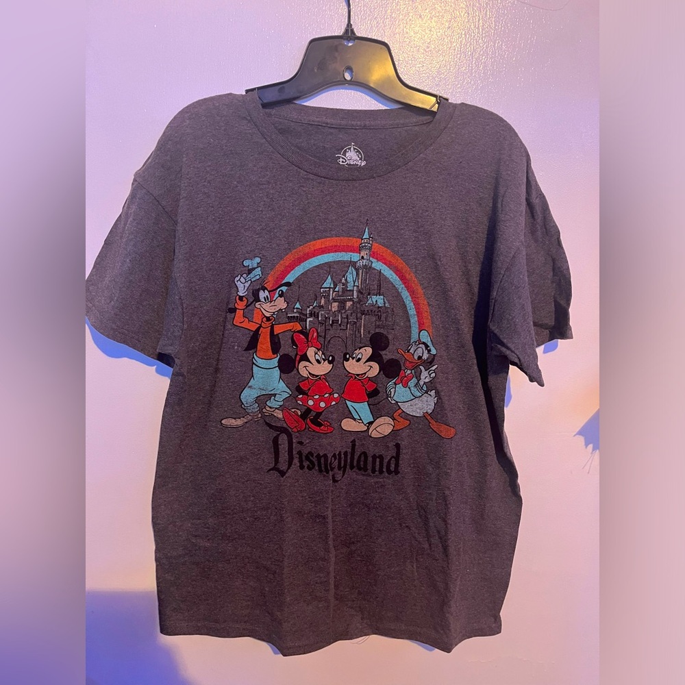 Authentic Mickey and Friends Disney T-Shirt Size M